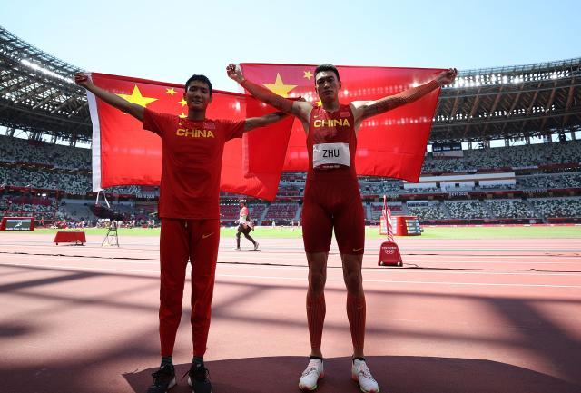 开云app官网下载-一跳定乾坤！男子三级跳远朱亚明将铜牌“升级”银牌